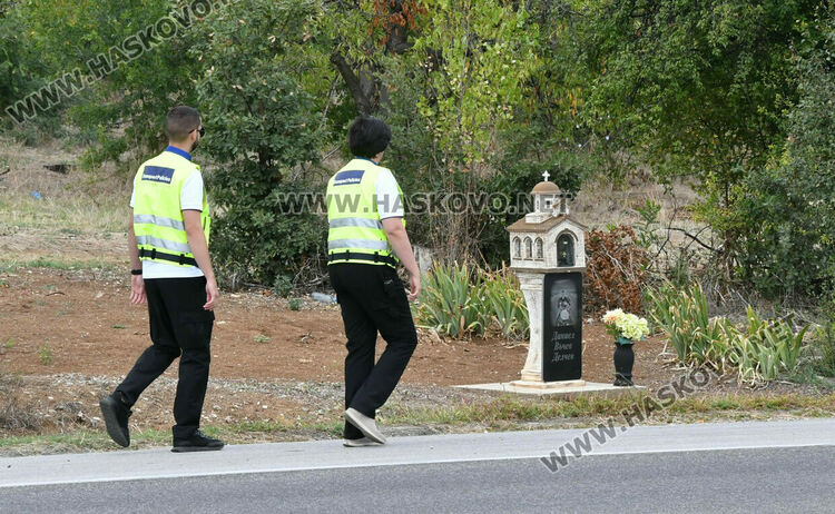Кръгово движение и пасарелка ще решат проблема с опасното кръстовище до село Крепост, но не е ясно кога 