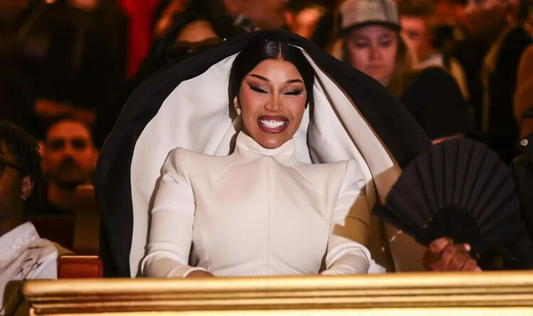 Карди Би е бременна с четвърто дете