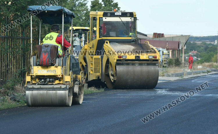 Строител: Последният слой асфалт ще бъде положен след укрепване на мостовете в Хасковско към Пловдив