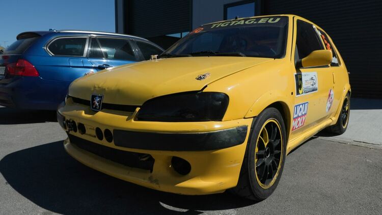 Иван Бакърджиев с почетна стълбичка на „Писта София“ и автограф от Никола Цолов