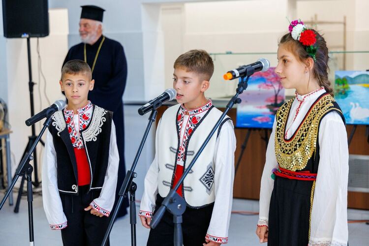 В Радомир бе открита първата по рода си услуга „Ученическо хранене“