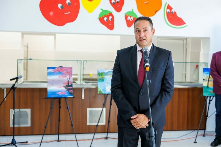 В Радомир бе открита първата по рода си услуга „Ученическо хранене“