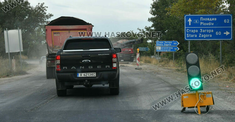 Строител: Последният слой асфалт ще бъде положен след укрепване на мостовете в Хасковско към Пловдив