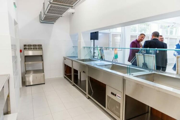 В Радомир бе открита първата по рода си услуга „Ученическо хранене“