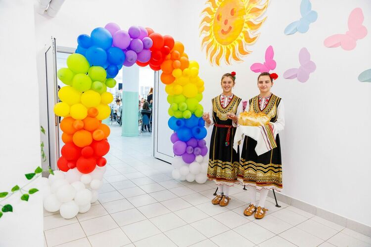 В Радомир бе открита първата по рода си услуга „Ученическо хранене“