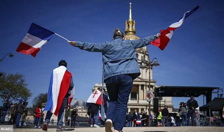 Дълг, хаос, пет премиери за две години: Франция – новият болен човек на Европа?