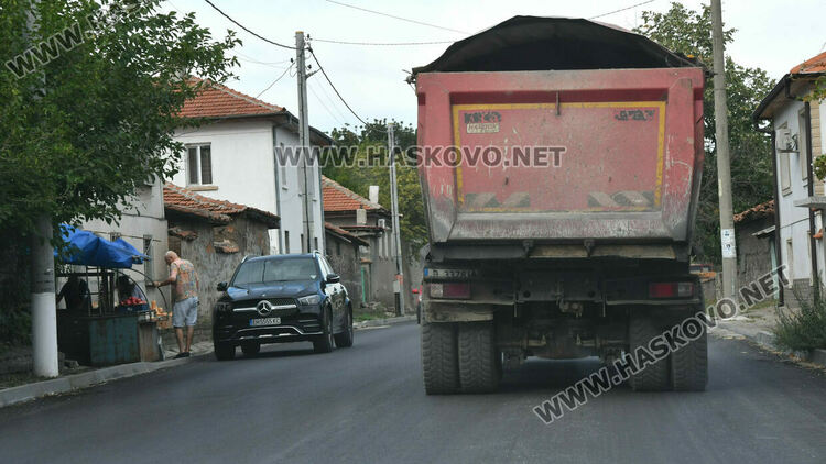 Строител: Последният слой асфалт ще бъде положен след укрепване на мостовете в Хасковско към Пловдив