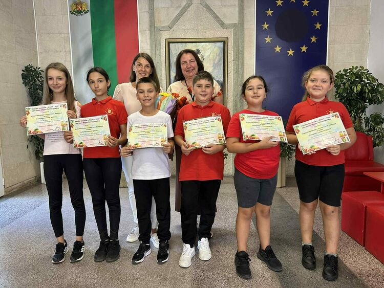 Славейковски художници с награди от национални конкурси