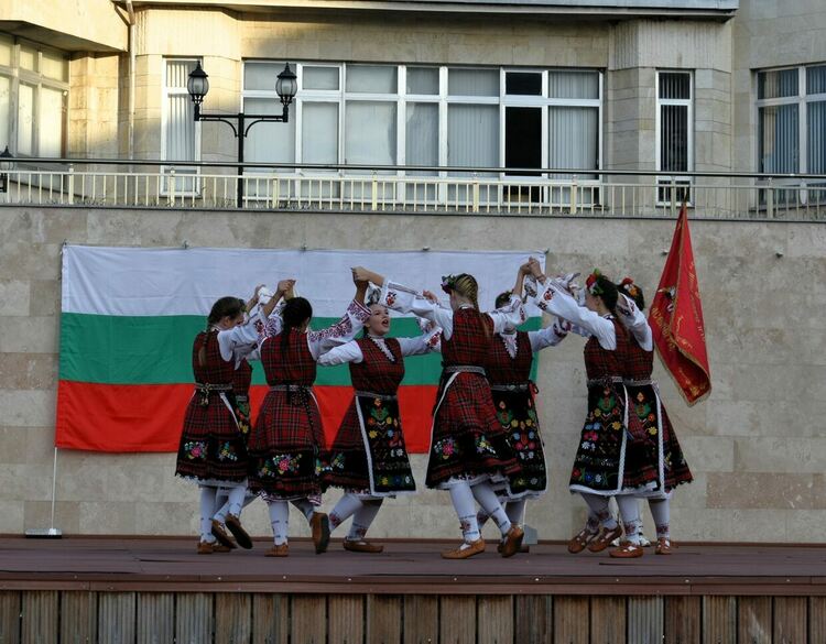 "Маврудово хоро" в Асеновград