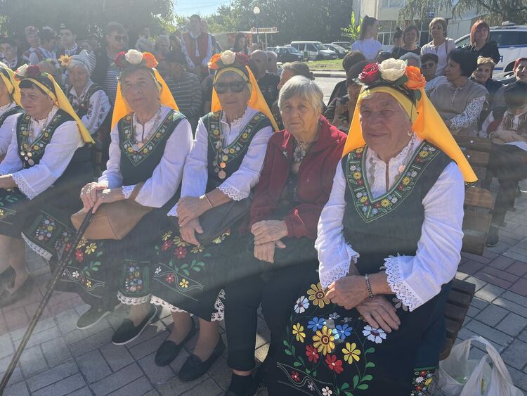 35-килограмова тиква е първенец в „Празникът на тиквата“ в Горски извор