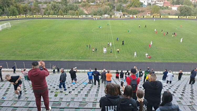„Родопа“ с пълен обрат и победа над „Розова долина“ в голово шоу с три дузпи