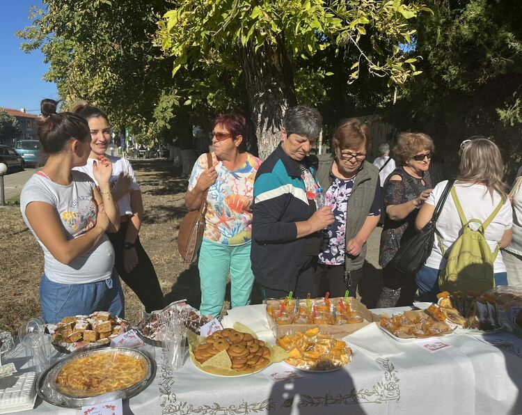 35-килограмова тиква е първенец в „Празникът на тиквата“ в Горски извор