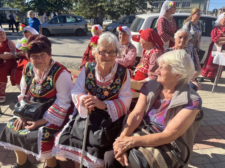 35-килограмова тиква е първенец в „Празникът на тиквата“ в Горски извор