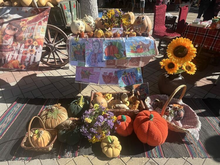 35-килограмова тиква е първенец в „Празникът на тиквата“ в Горски извор