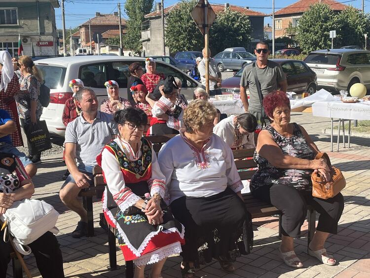 35-килограмова тиква е първенец в „Празникът на тиквата“ в Горски извор