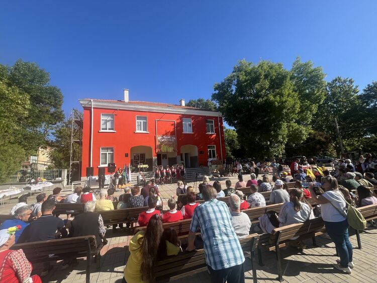 35-килограмова тиква е първенец в „Празникът на тиквата“ в Горски извор