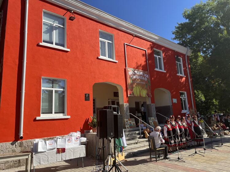 35-килограмова тиква е първенец в „Празникът на тиквата“ в Горски извор