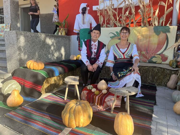 35-килограмова тиква е първенец в „Празникът на тиквата“ в Горски извор