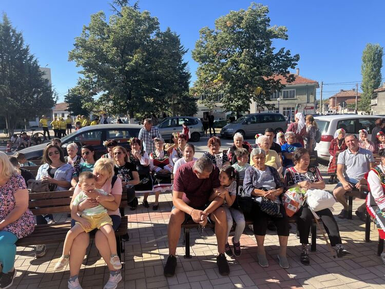 35-килограмова тиква е първенец в „Празникът на тиквата“ в Горски извор