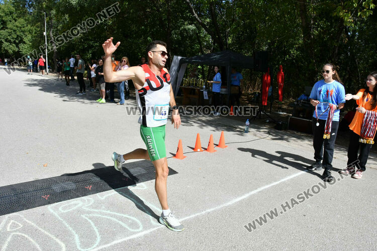 Над 100 бегачи стартираха на „Running together“ на „Кенана“