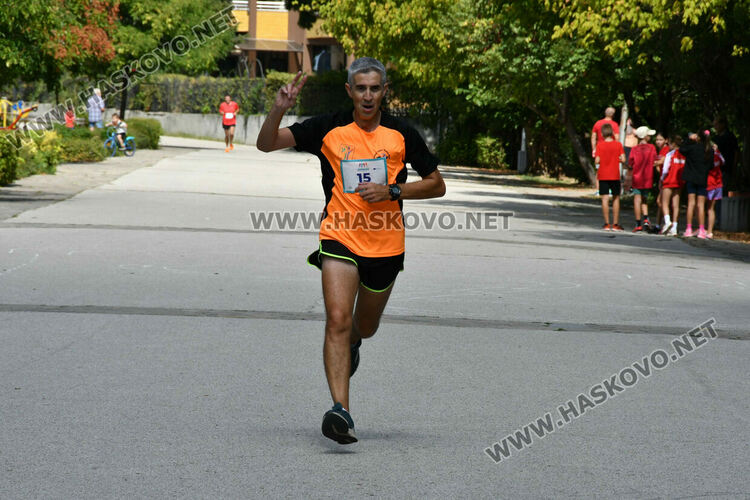 Над 100 бегачи стартираха на „Running together“ на „Кенана“