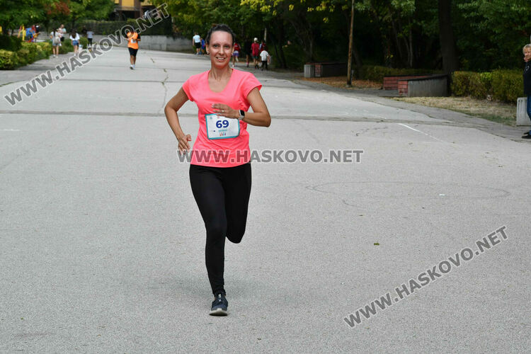 Над 100 бегачи стартираха на „Running together“ на „Кенана“