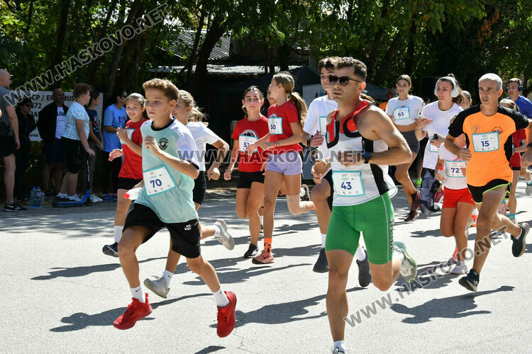 Над 100 бегачи стартираха на „Running together“ на „Кенана“