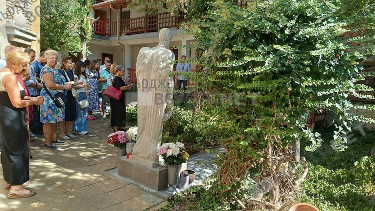   Кърджали почете паметта на първия си енорийски свещеник отец Георги Стоянов