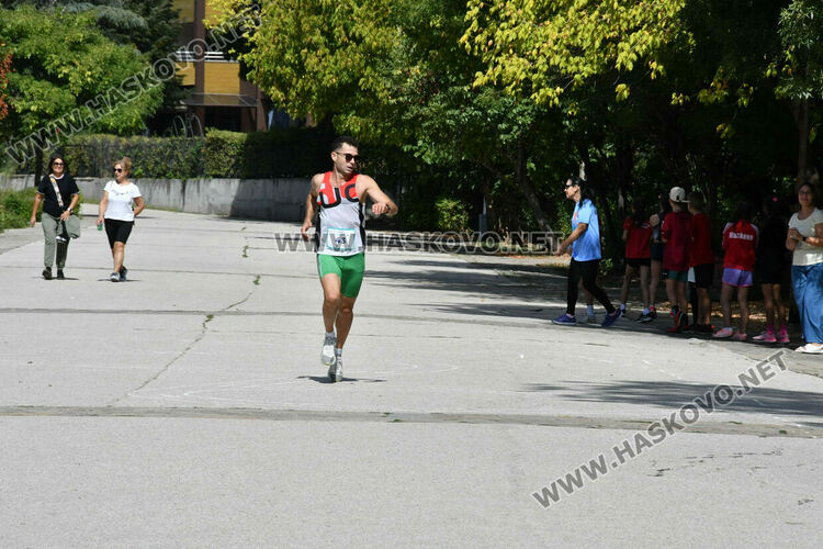 Над 100 бегачи стартираха на „Running together“ на „Кенана“
