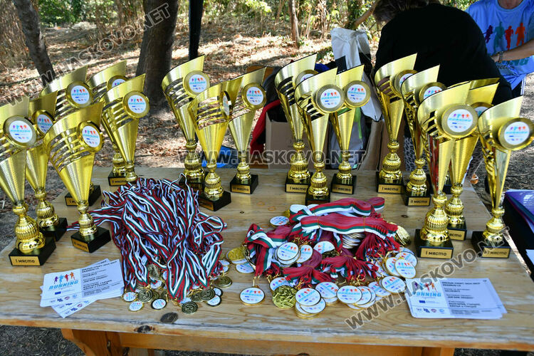 Над 100 бегачи стартираха на „Running together“ на „Кенана“