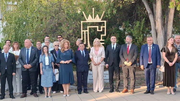 Откриха Международния фестивал за комедийни театри, пантомима и сатира „Велко Кънев“ в Тополовград