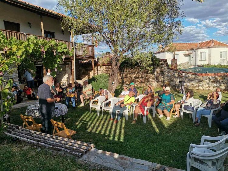 Художничката Мара Латева грабна Цървула на „Мистериите на Хухла“