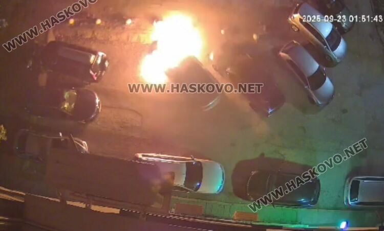 Видео камери са заснели двама, подпалили колата на Мечката в Хасково