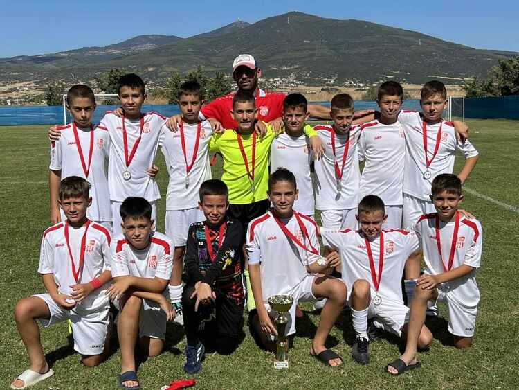 Децата на ФК „Хасково“ са вицешампиони на международен турнир в Солун 