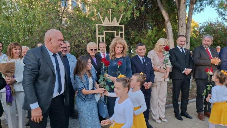 Откриха Международния фестивал за комедийни театри, пантомима и сатира „Велко Кънев“ в Тополовград