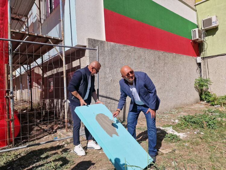 Стартира  санирането на два жилищни блока във «Възрожденци»