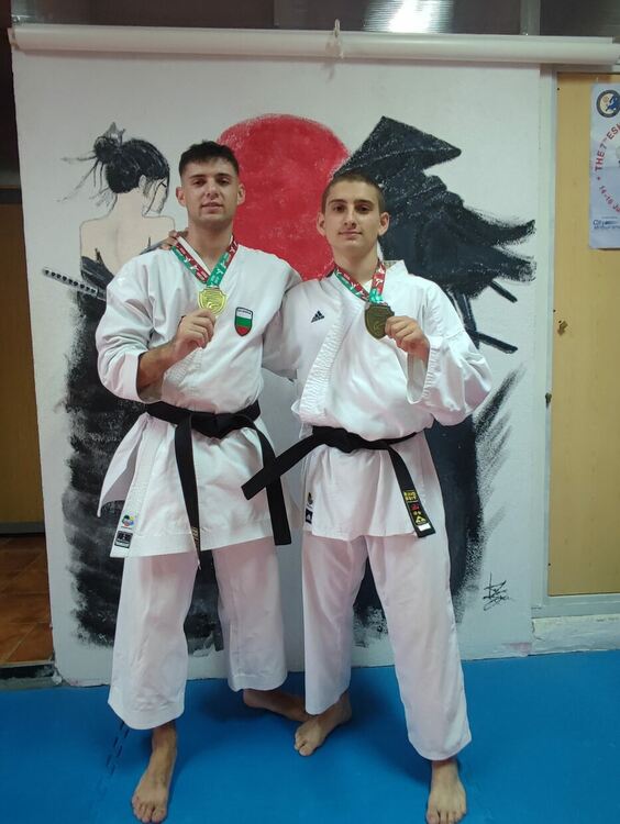 Пет отличия за каратеките на „Торнадо“ на състезание в Габрово