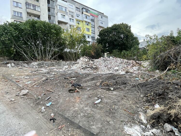 Разрушиха изоставената къща, в която бе открит трупът на Маги