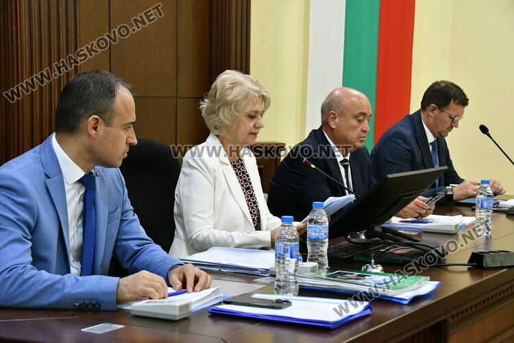 Решено: Синята зона в Хасково става 2 лева на час, 1 лев ще е паркирането до 30 минути