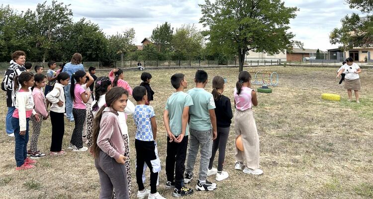 Обновиха двора на училището в хасковското село Узунджово