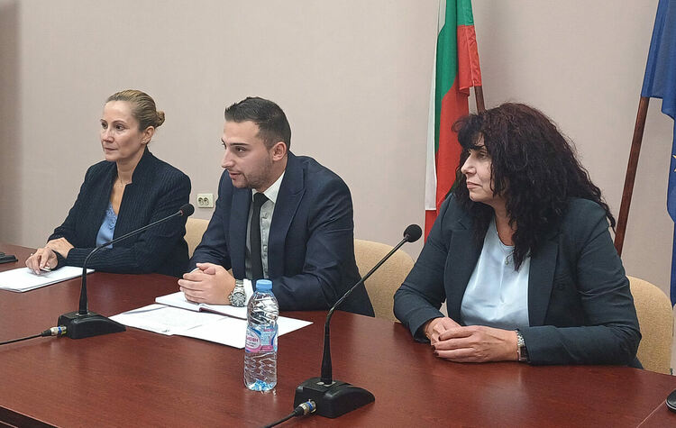 Снимки: Областна администрация Хасково