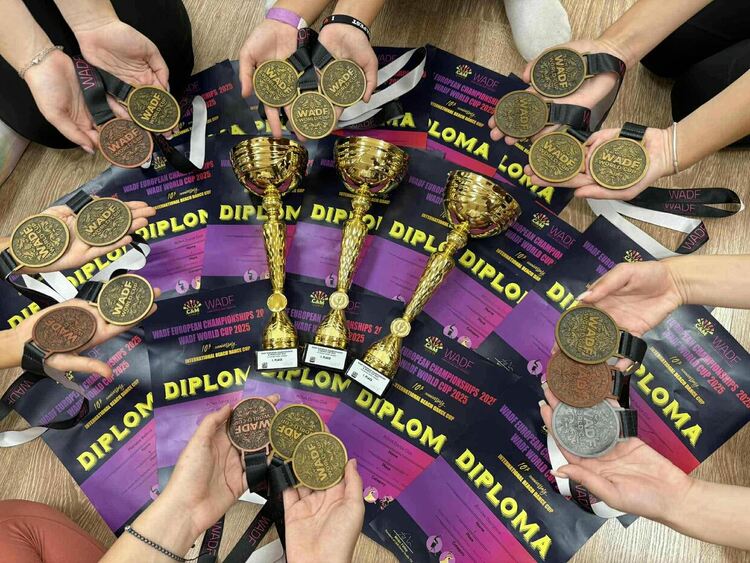 19 призови места за „Рона“ от Световната купа по танци в Унгария