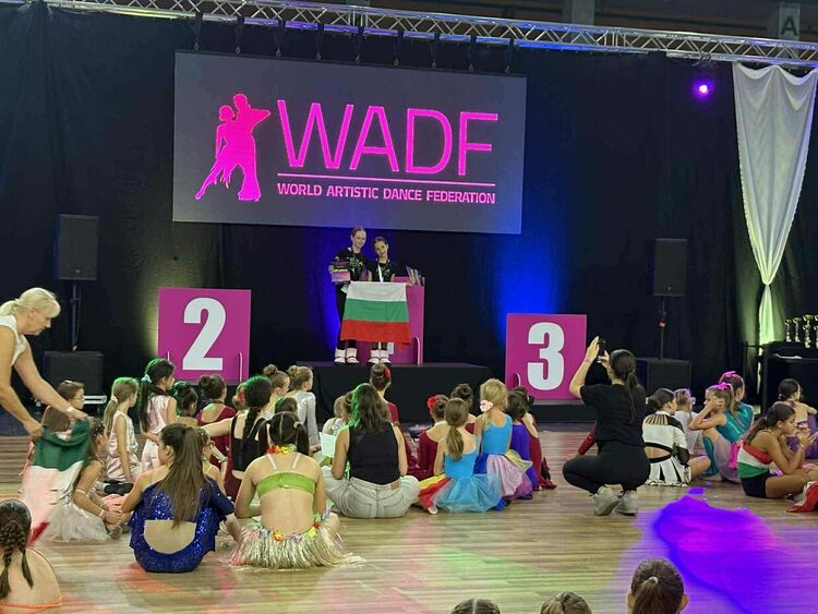 19 призови места за „Рона“ от Световната купа по танци в Унгария