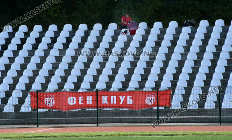 ФК „Хасково“ излезе на първо място след разгром в дербито с „Любимец 2018“