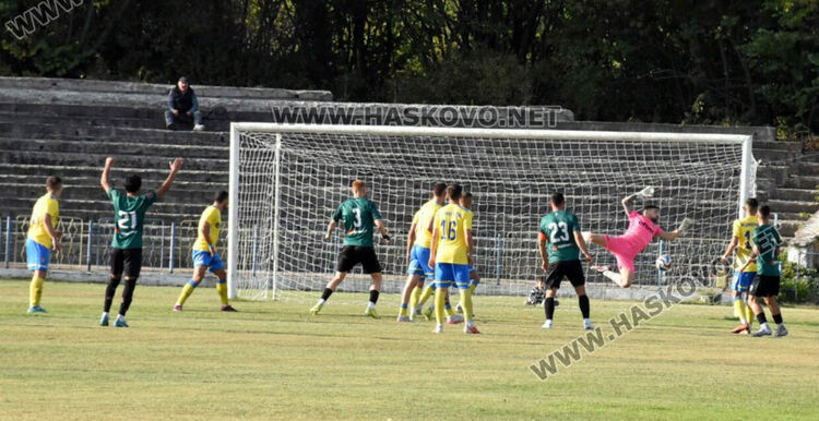 „Димитровград“ с домакинска загуба. ОФК „Хасково“ с класика в Асеновград