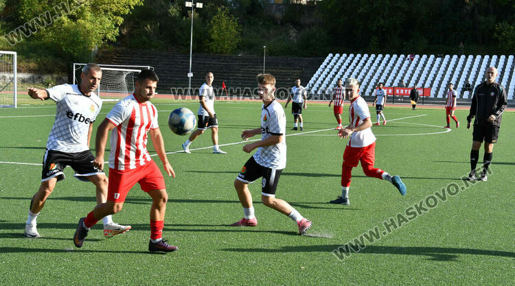 ФК „Хасково“ излезе на първо място след разгром в дербито с „Любимец 2018“