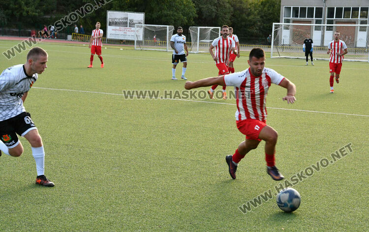 ФК „Хасково“ излезе на първо място след разгром в дербито с „Любимец 2018“