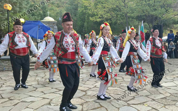 Вицепрезидентът Йотова: Няма справедливост към наследници на тракийци