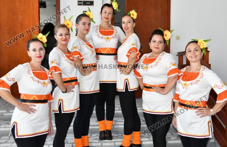 Областният управител д-р Стефка Здравкова и заместниците ѝ са сред новоприетите студенти в УНСС-Хасково