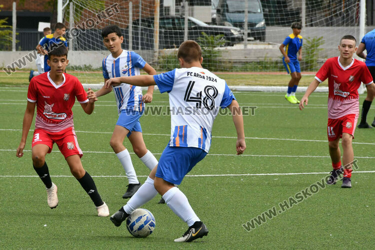 Легендата Стойчо Младенов на футболен рожден ден в Хасково